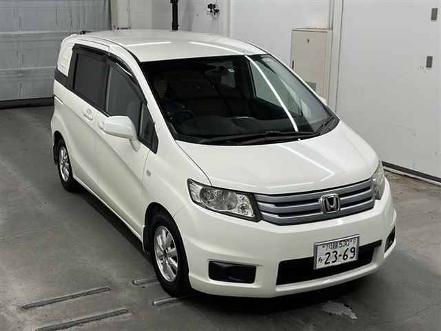 65503 HONDA FREED SPIKE GB3 2011 г. (MIRIVE Saitama)